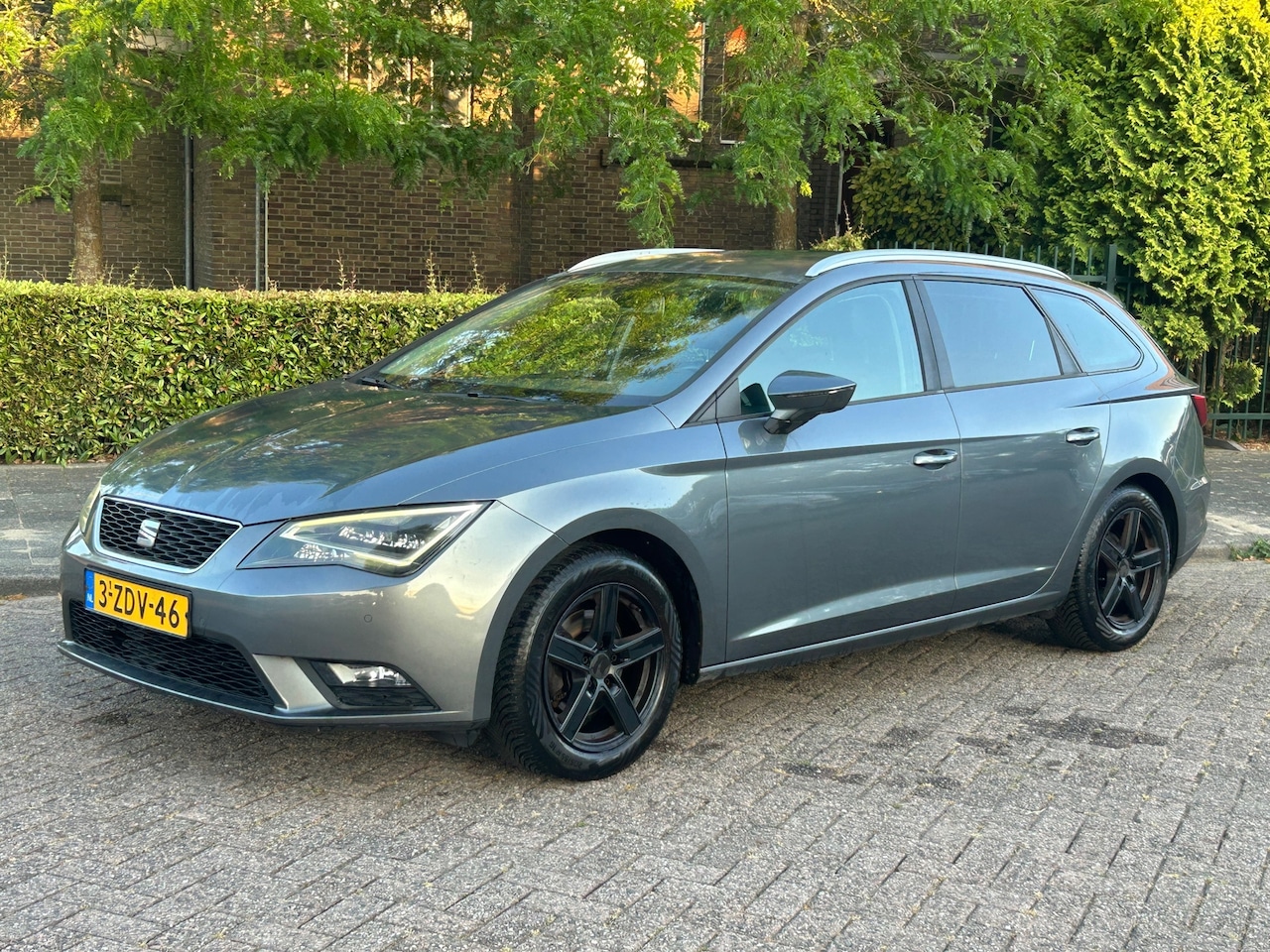 SEAT Leon ST - 1.6 TDI Ecomotive Lease Sport 6-bak! Led/ xenon! Alcantara/leer! PDC! NAP! - AutoWereld.nl