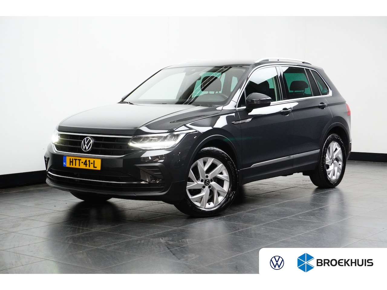 Volkswagen Tiguan - 1.5 TSI DSG-7 Life | NAVI BY APP | STOEL + STUURVERW. | 18 INCH - AutoWereld.nl