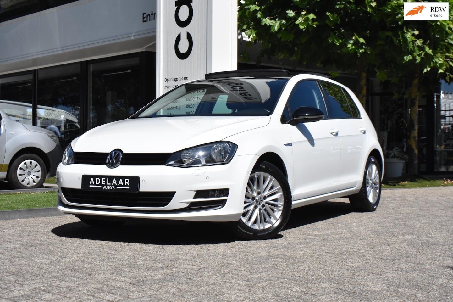 Volkswagen Golf - 1.2 TSI CUP Edition DSG, PANO, CRUISE, STOELVERWARMING, PDC - AutoWereld.nl