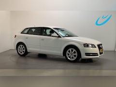 Audi A3 Sportback - 1.2 TFSI 105pk Ambiente Advance Navigatie Parkeersensoren Climate Control