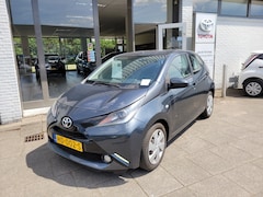 Toyota Aygo - 1.0 VVT-i x-play | Parkeercamera | Airco |