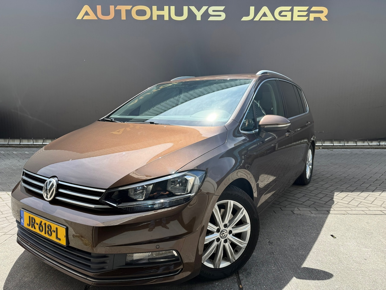 Volkswagen Touran - 1.2 TSI Highline 7p|Carplay|Allseasonbanden - AutoWereld.nl