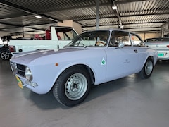 Alfa Romeo GT - 1.3 Junior 1750 GTA Style