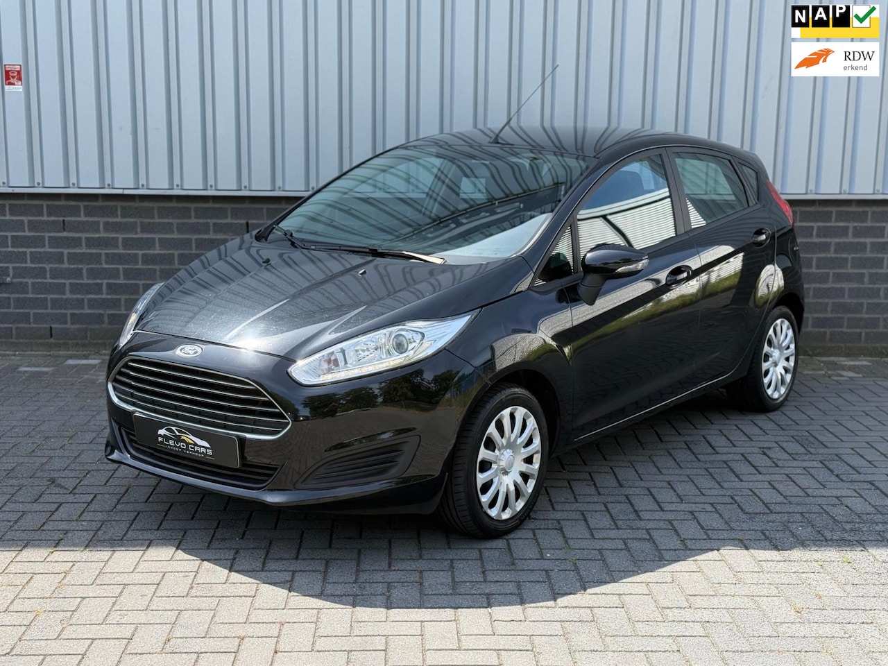 Ford Fiesta - 1.0 Style |Airco|Navigatie|Bluetooth|5Deurs| - AutoWereld.nl