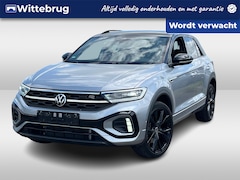Volkswagen T-Roc - 1.5 TSI 150pk DSG R-Line / Black Style / Virtual Cockpit Pro / Trekhaak Afneembaar / LED M