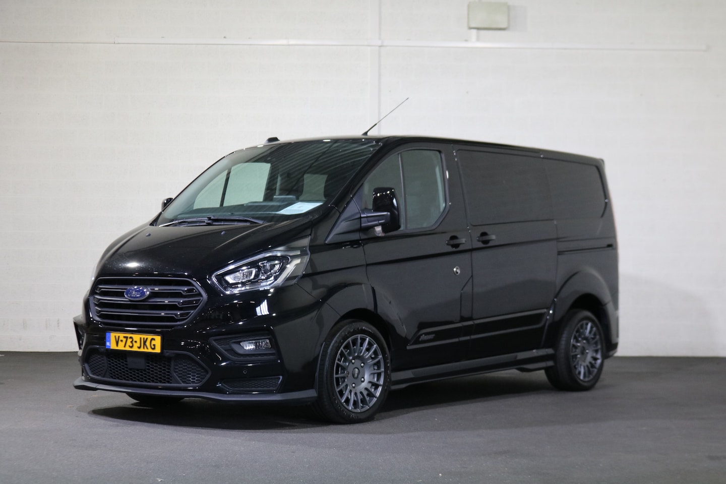 Ford Transit Custom - 2.0 TDci 185pk Automaat MS-RT DC - AutoWereld.nl