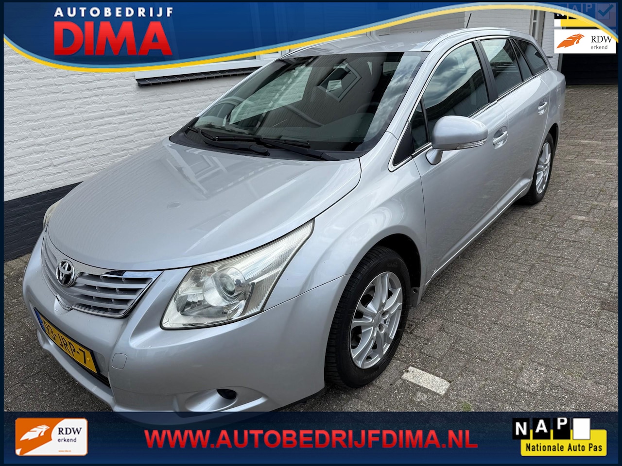 Toyota Avensis Wagon - 1.6 VVTi Comfort/ Navi/ Airco/ Trekhaak - AutoWereld.nl