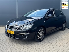 Peugeot 308 - 1.2 PureTech / Pano / Navi / Trekhaak / Nap
