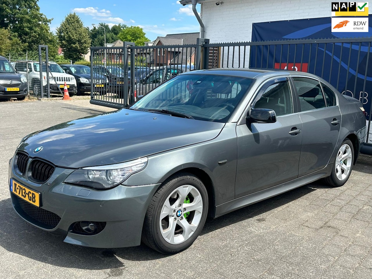 BMW 5-serie - 525i Executive / STOELVERWARMING / AIRCO / CRUISE CONTROL / FULL LEDER / NIEUWE APK - AutoWereld.nl