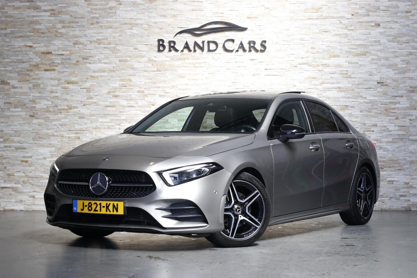 Mercedes-Benz A-klasse - 200 Business Solution Plus Upgrade | AMG | MEMORY | PANO | CAMERA | SFEERVERLICHTING | - AutoWereld.nl