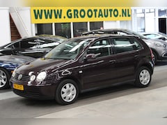 Volkswagen Polo - 1.4-16V Highline Automaat NAP, Airco, Cruise control