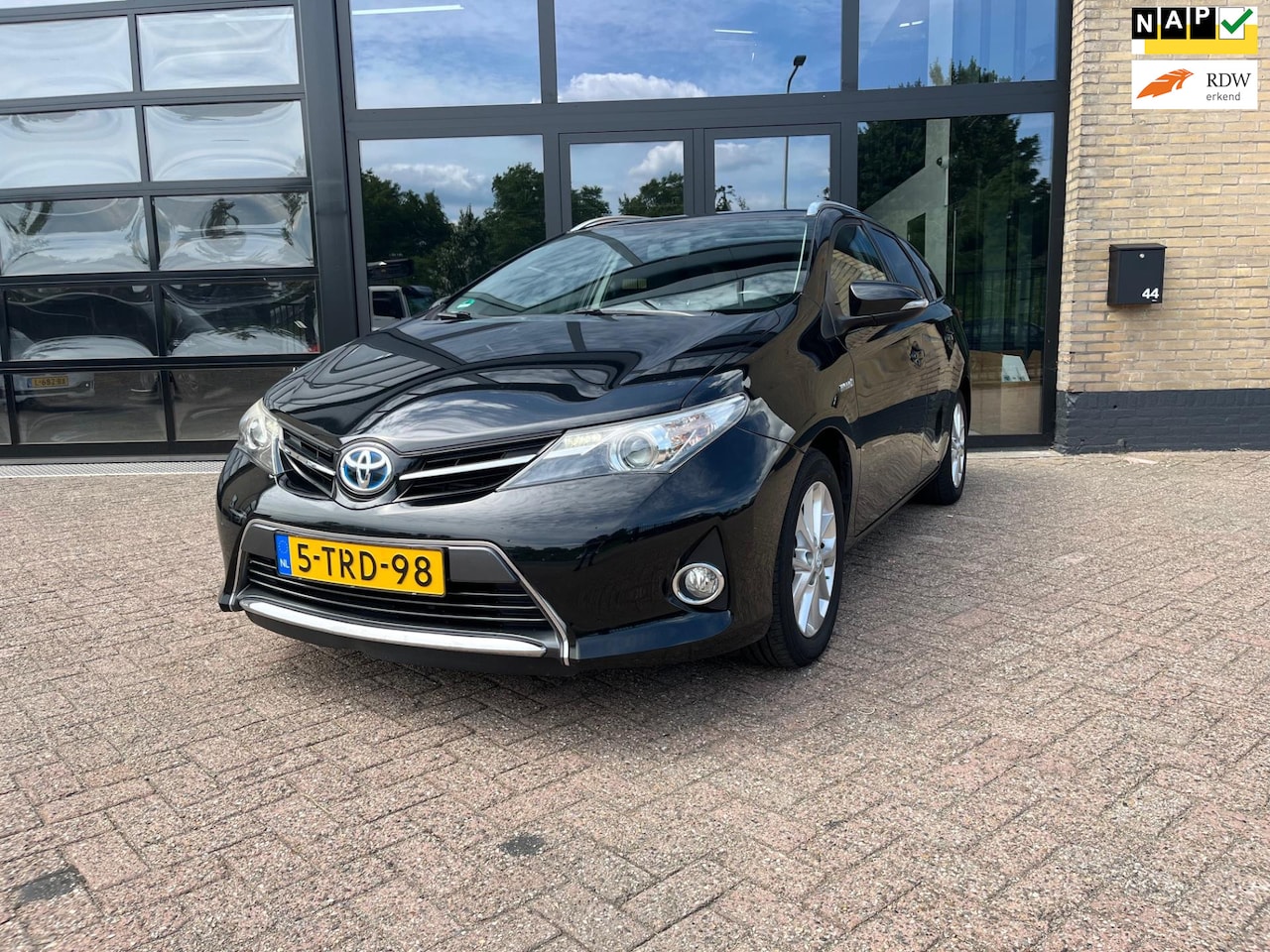 Toyota Auris Touring Sports - 1.8 Hybrid Lease 1.8 Hybrid Lease, Panodak, Navi, Trekhaak - AutoWereld.nl