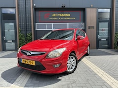 Hyundai i30 - 1.6i i-Drive stoelverwarming airco cruisecontrol