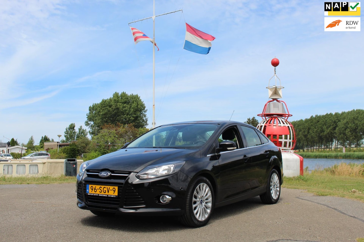 Ford Focus - 1.6 EcoBoost Titanium *150PK *NAVI *CRUISE *PARKEERHULP - AutoWereld.nl