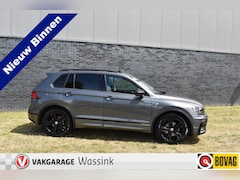 Volkswagen Tiguan - 1.5 TSI ACT Highline Business R Trekhaak/Pano/Navi/R-line