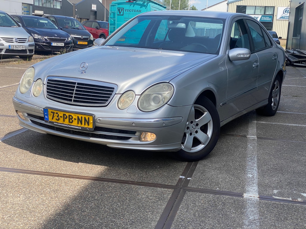 Mercedes-Benz E-klasse - 200 K. Avantgarde/ 5drs/ nap/ dealeronderhouden/ 1jaar apk/ volle opties! - AutoWereld.nl