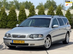 Volvo V70 - 2.3 T-5 Geartronic | Schuifdak | leder Memorystoelen | Trekhaak | Parkeersensoren |