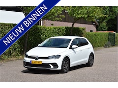 Volkswagen Polo - 1.0 TSI 96 PK Life Fabrieksgarantie Parkeersensoren Carplay NAP 1e eigenaar