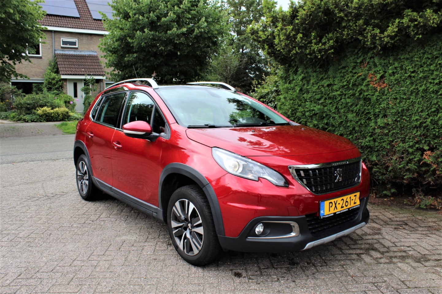 Peugeot 2008 - automaat 1.2 Pure Tech Allure - AutoWereld.nl