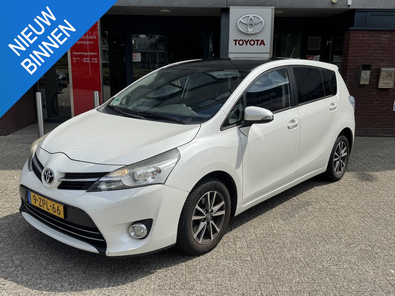 Toyota Verso - 1.8 VVT-i Aspiration 1.8 VVT-i Aspiration - AutoWereld.nl