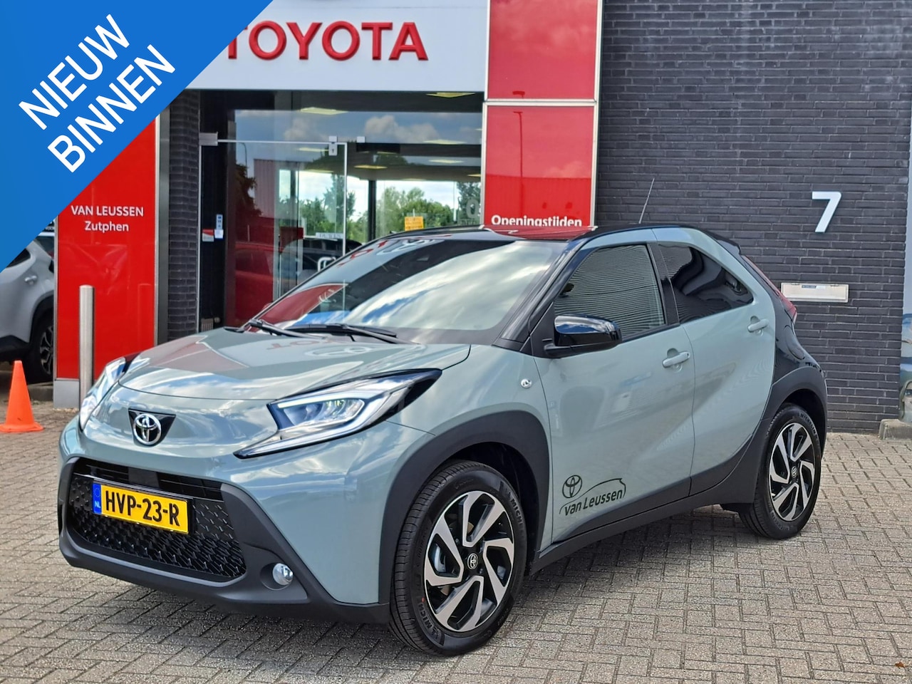 Toyota Aygo X - 1.0 VVT-i S-CVT Pulse APPLE/ANDROID CAMERA CLIMA 17"LMV PRIVACY-GLASS LED DAB+ NL-AUTO - AutoWereld.nl