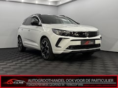 Opel Grandland - 1.2 Turbo Ultimate Half leder, Camera, Navi, Keyless start, Winterpakket, Cruise control a