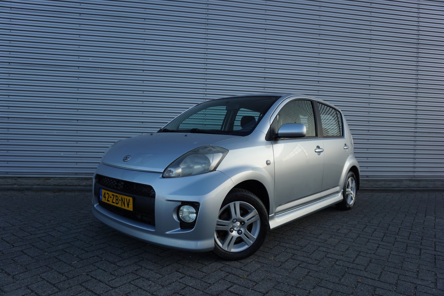 Daihatsu Sirion 2 - 1.3-16V Sport Airco / Elektr. ramen / NAP - AutoWereld.nl