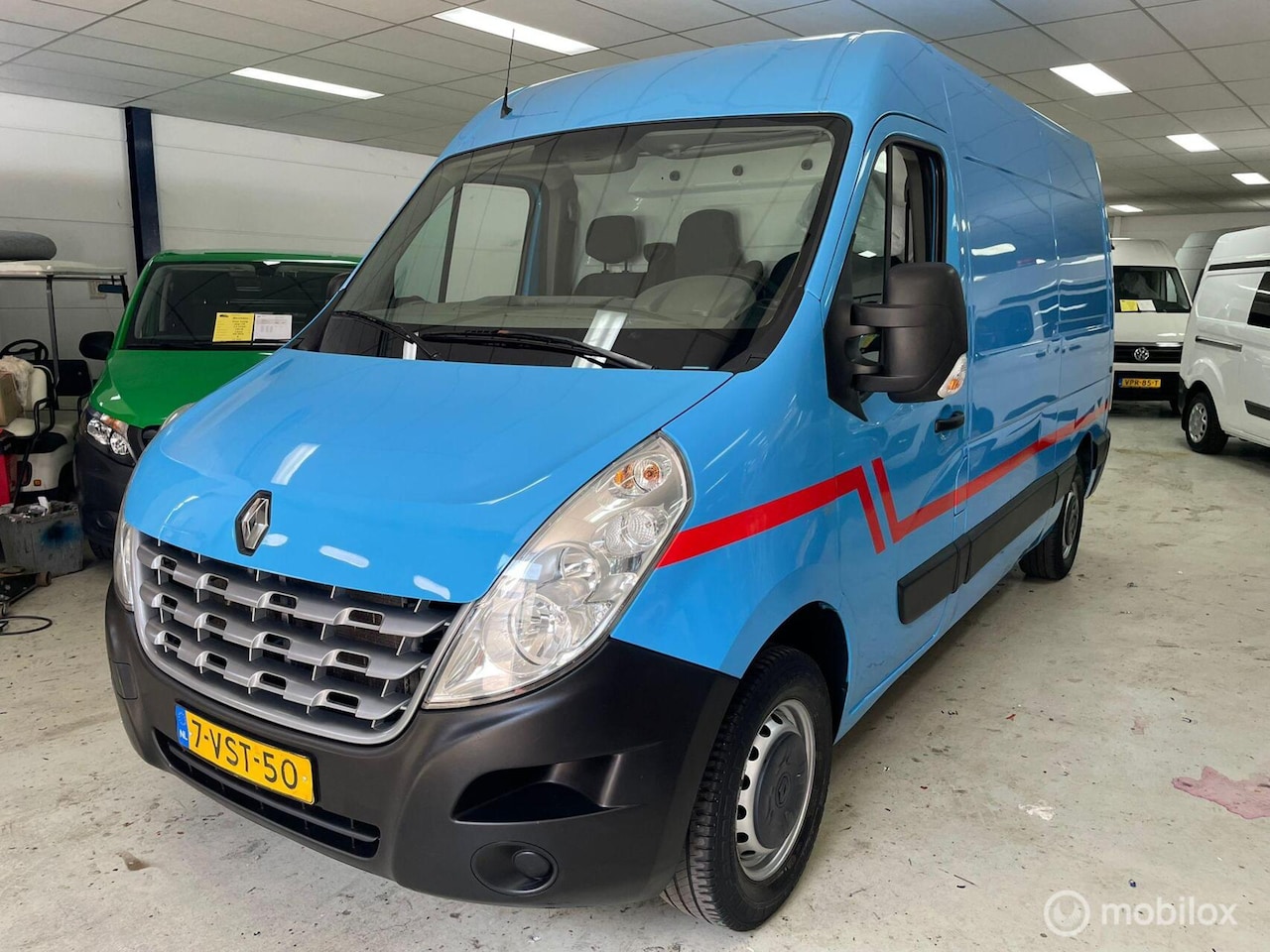 Renault Master - bestel T35 2.3 dCi L2H2 - AutoWereld.nl