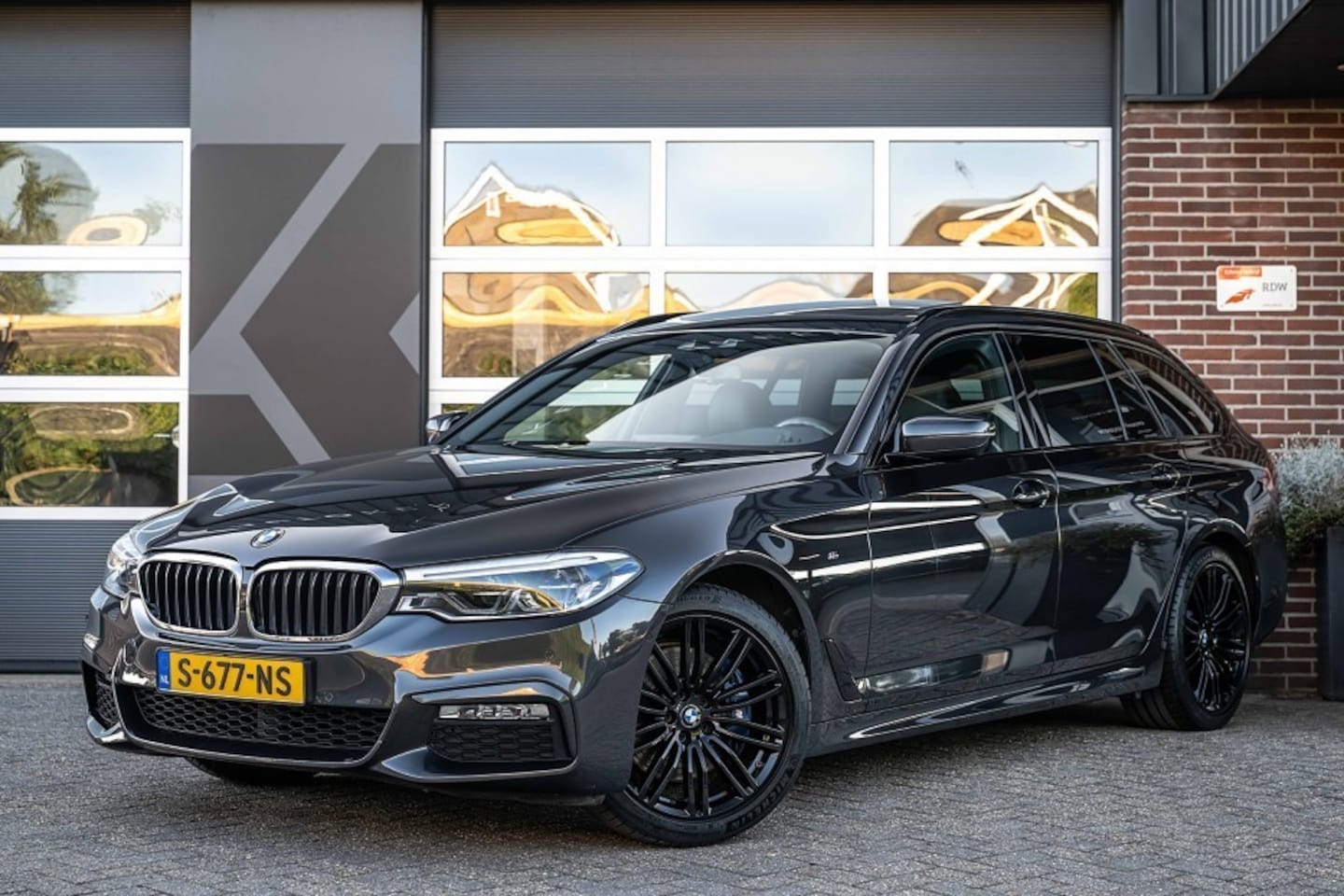 BMW 5-serie - 530 530i High Executive - AutoWereld.nl