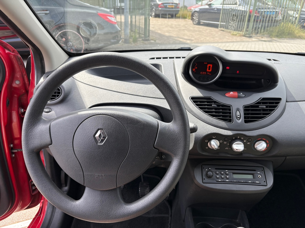 Renault Twingo - 1.2-16V Authentique met airco - AutoWereld.nl