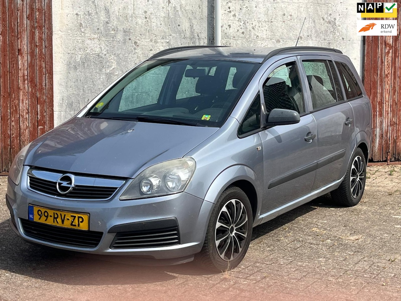 Opel Zafira - 1.6 Business met APK en storing - AutoWereld.nl