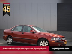 Volvo S40 - 1.8 Europa/Automaat/Trekhaak/Xenon/Cruise/APK nieuw