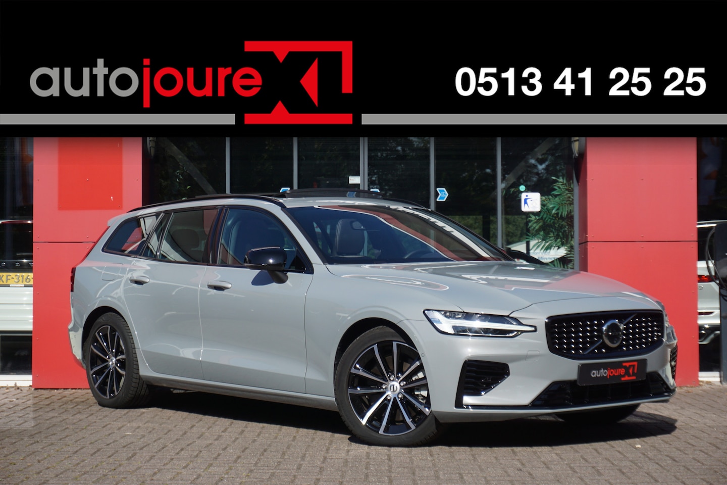 Volvo V60 - 2.0 T6 Plug-in hybrid AWD Plus Dark | Origineel NL | Harman/Kardon | Trekhaak | 360° Camer - AutoWereld.nl