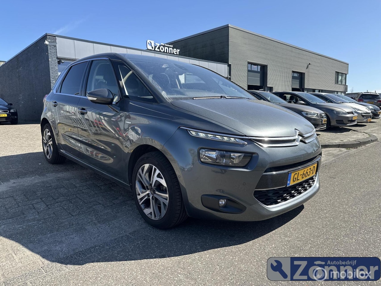 Citroën C4 Picasso - 1.2 PureTech Attraction 1.2 PureTech Attraction - AutoWereld.nl