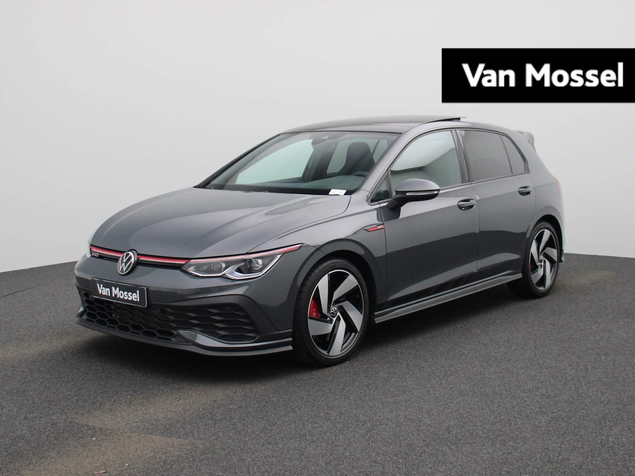 Volkswagen Golf - 2.0 TSI GTI Clubsport | 300 PK | Achteruitrijcamera | Climatronic (Automatische Airco) | I - AutoWereld.nl