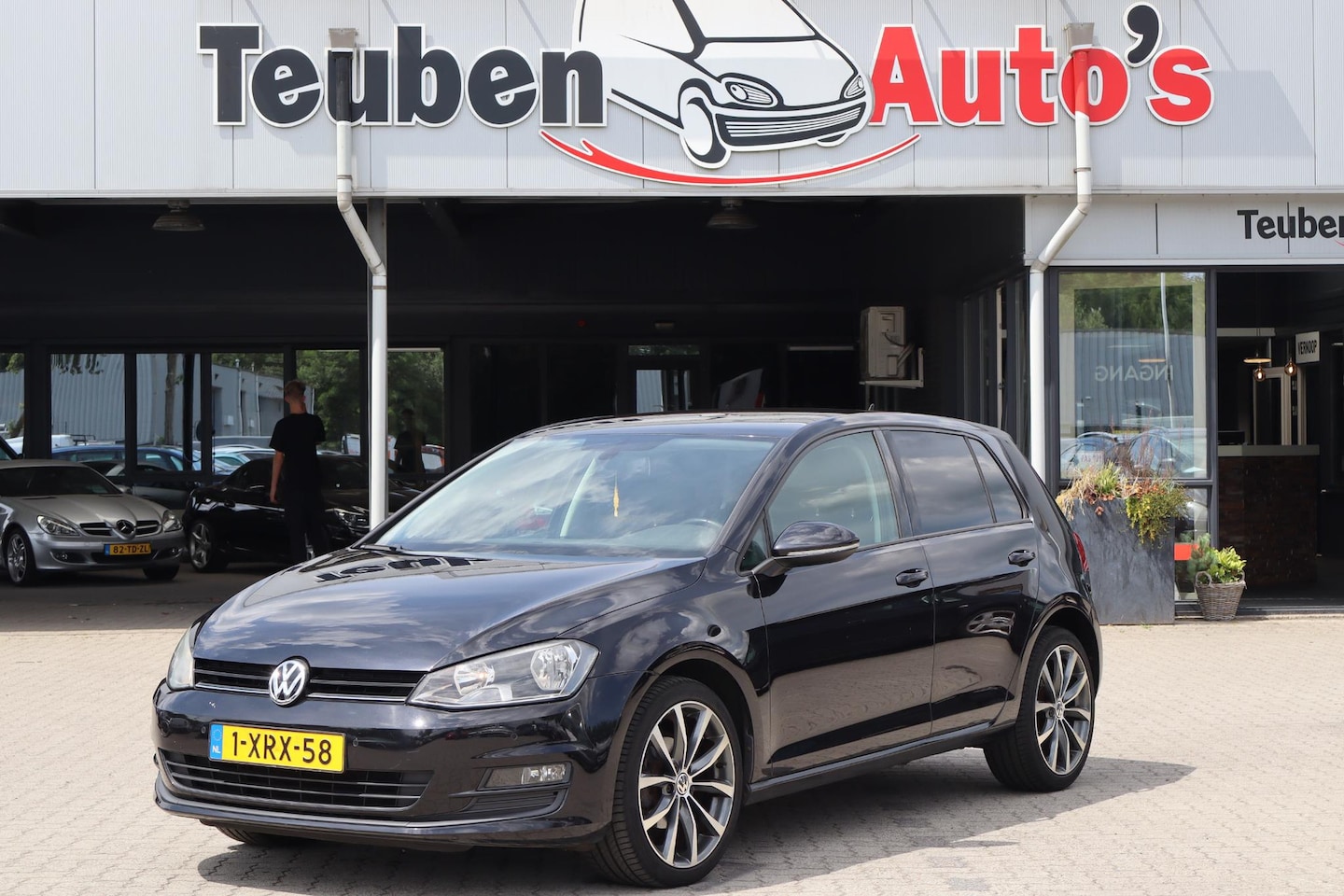 Volkswagen Golf - 1.2 TSI Comfortline Navigatie, Climate control, Cruise control, Elektrische ramen, Lichtme - AutoWereld.nl