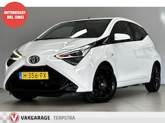 Toyota Aygo - 1.0 VVT-i x-play limited/ Apple+Android/ LED Dagrijverl./ Camera/ Airco/ Bluetooth/ Multi.