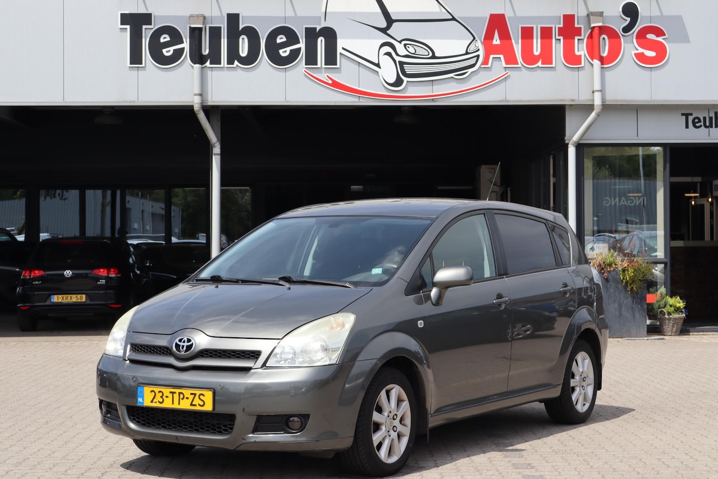 Toyota Verso - 1.6 VVT-i Dynamic Climate control, Radio cd speler, Trekhaak, Cruise control, Lichtmetalen - AutoWereld.nl