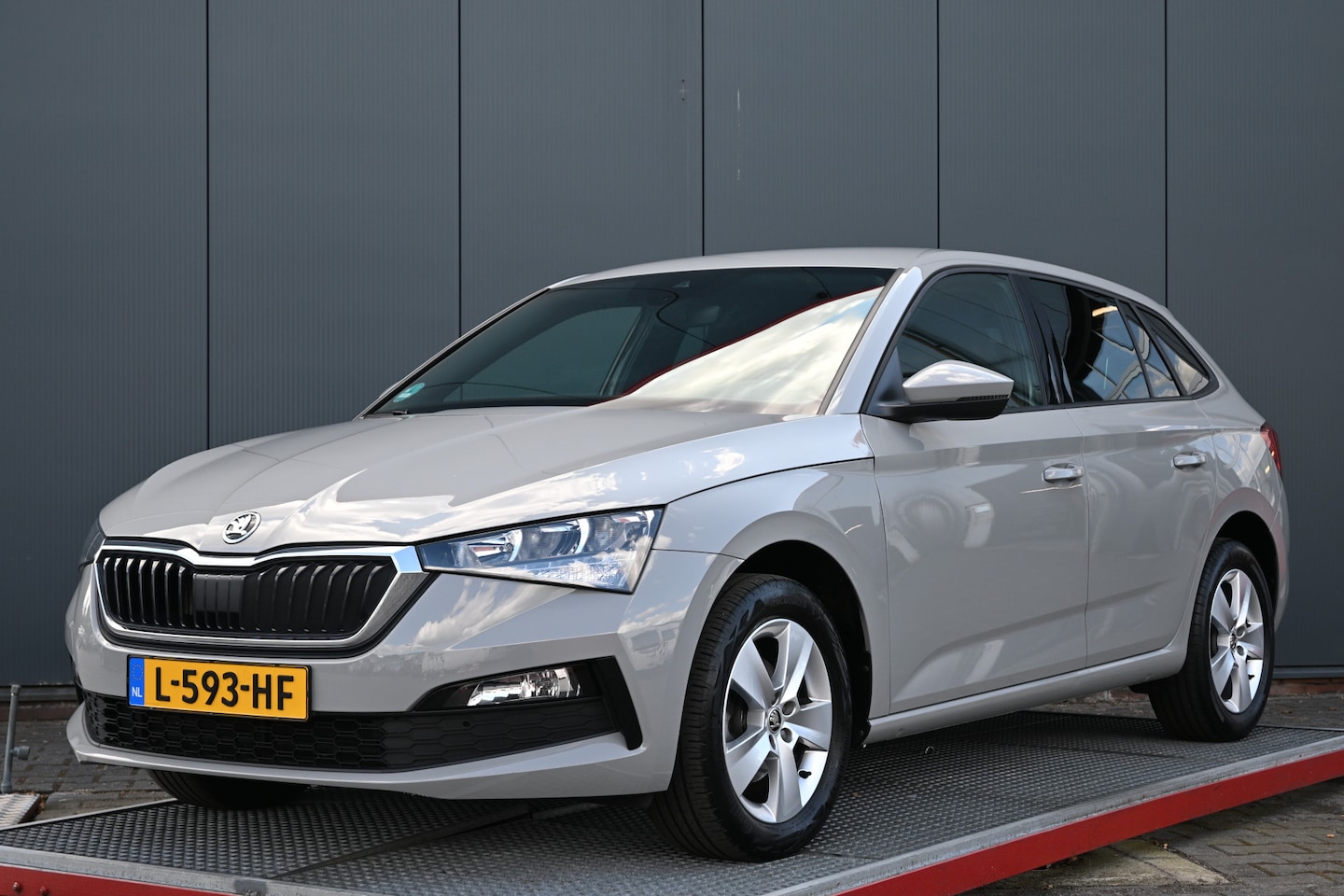Skoda Scala - 1.0 TSI Sport Business 1.0 TSI Sport Business - AutoWereld.nl