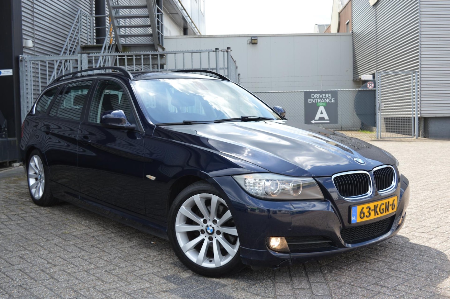 BMW 3-serie Touring - 320i High Executive bj09 airco cruise elec pak - AutoWereld.nl