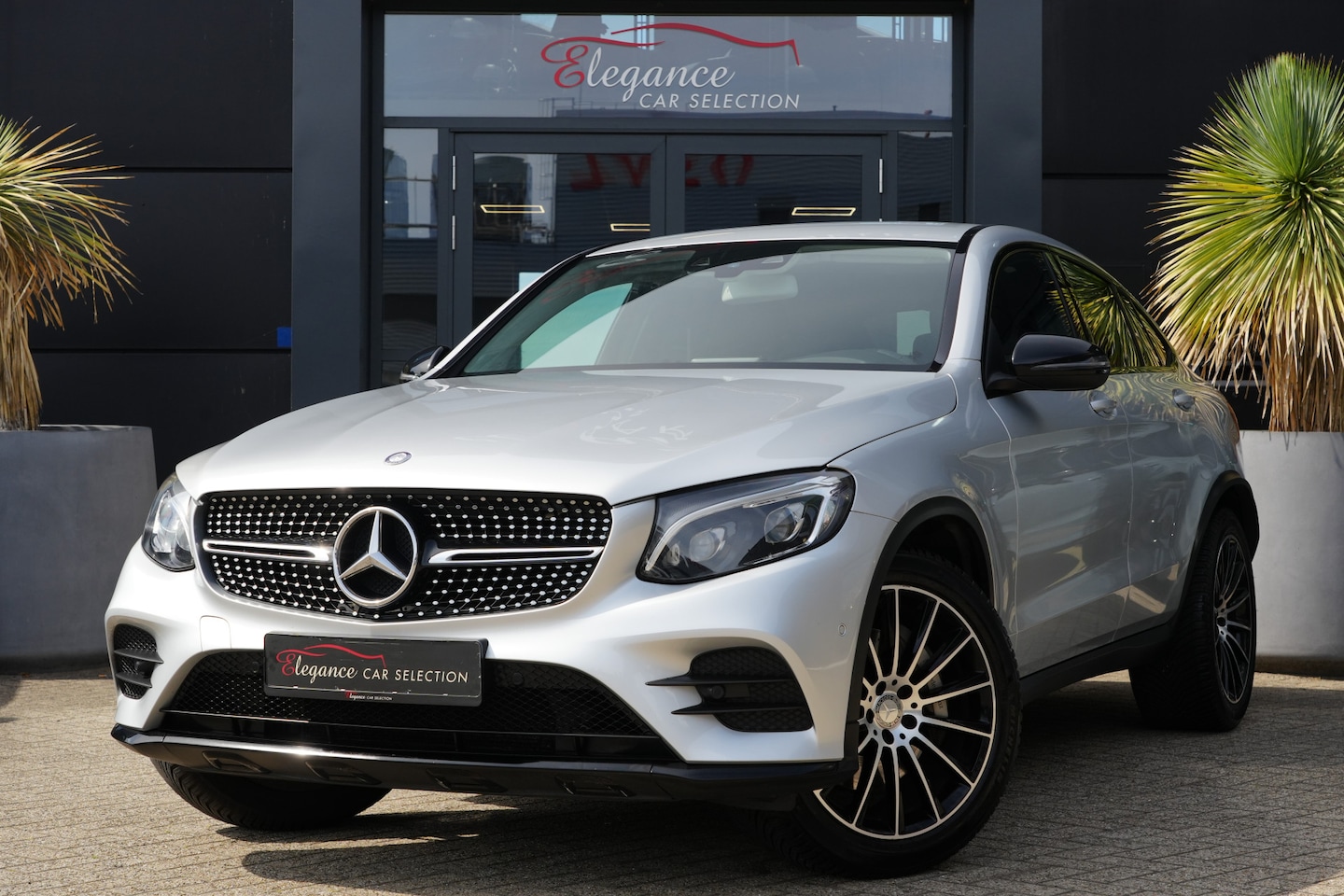 Mercedes-Benz GLC-klasse Coupé - 250 4MATIC AMG Edition 1 211pk Luchtvering/Burmester/Camera - AutoWereld.nl