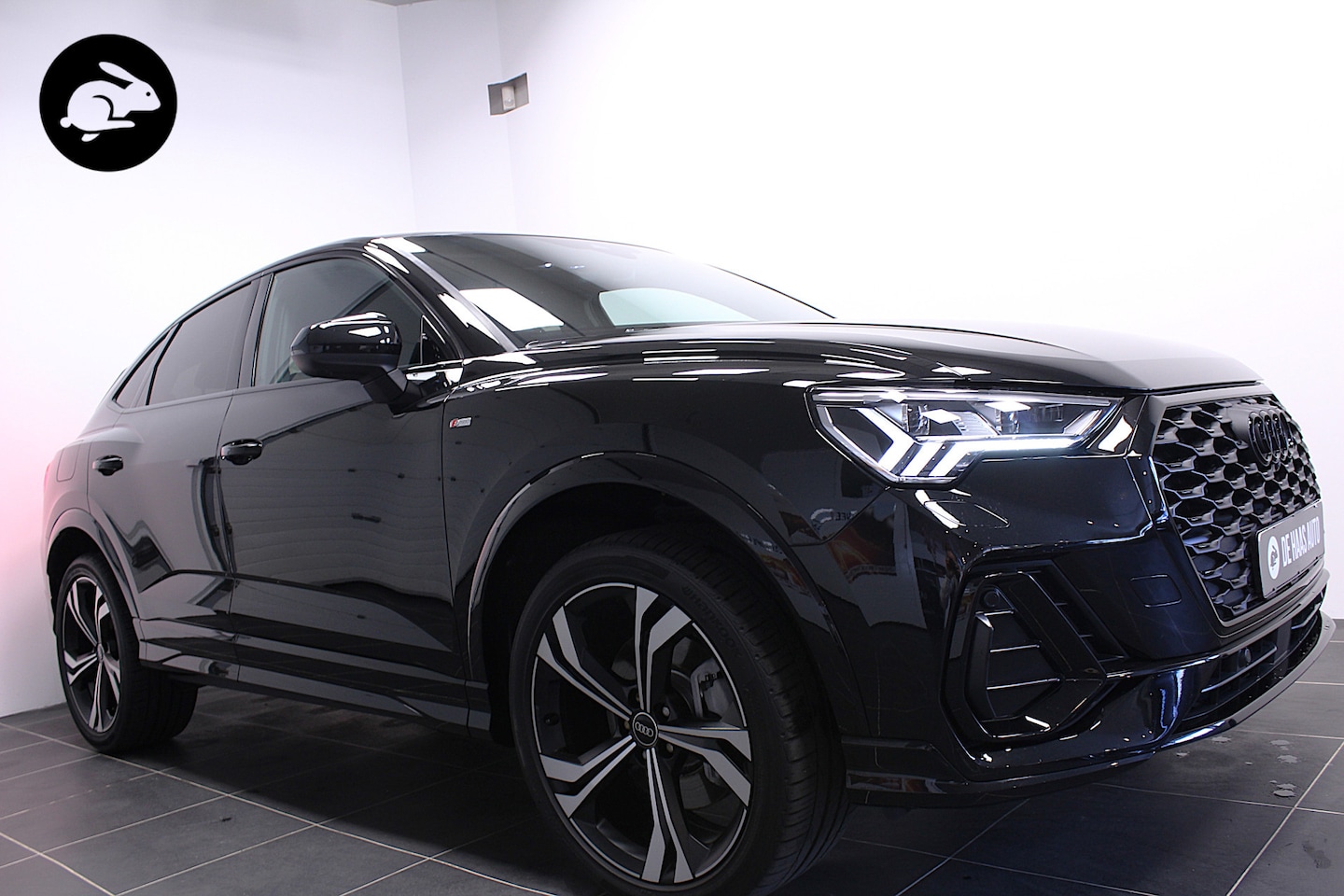 Audi Q3 Sportback - 45 TFSI e S-Line/Black ed./20 inch/Rood sticksel/360* camera - AutoWereld.nl