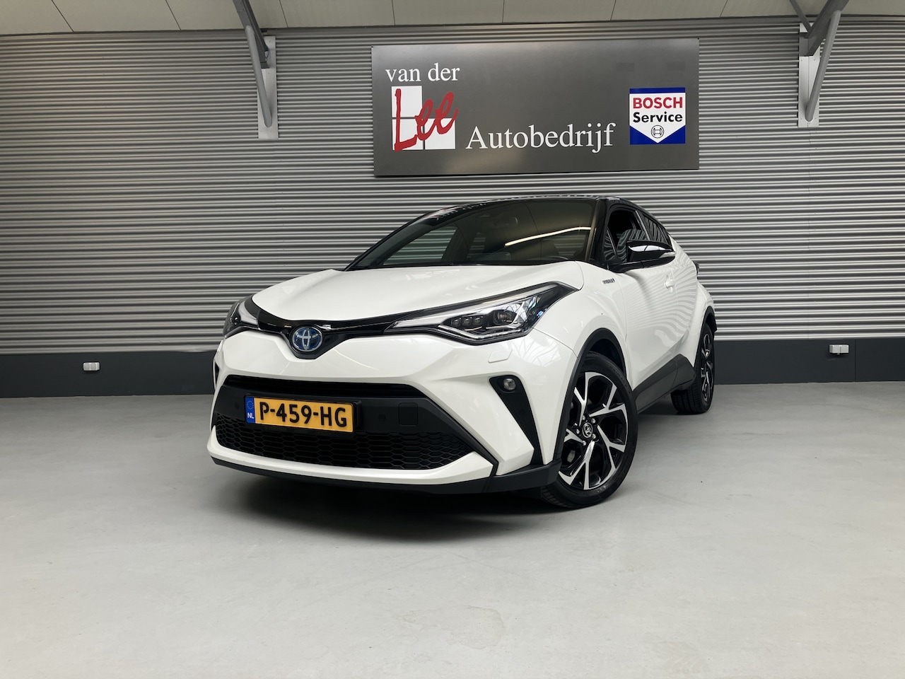 Toyota C-HR - 1.8 Hybrid BI-TONE/DODE HOEK/PDC/CAM/TREKHAAK/CARPLAY/ENZ - AutoWereld.nl