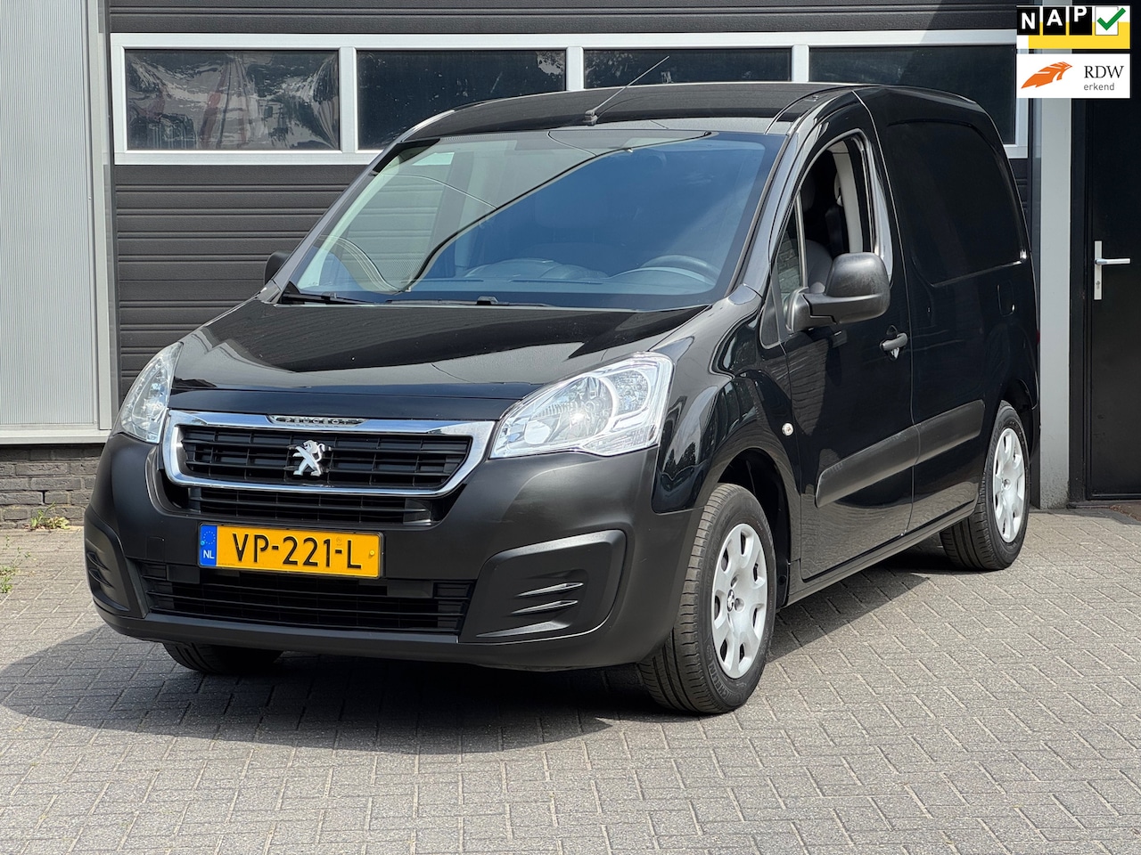 Peugeot Partner - 120 1.6 BlueHDi 120 L1 XT S&S Airco, NAP - AutoWereld.nl