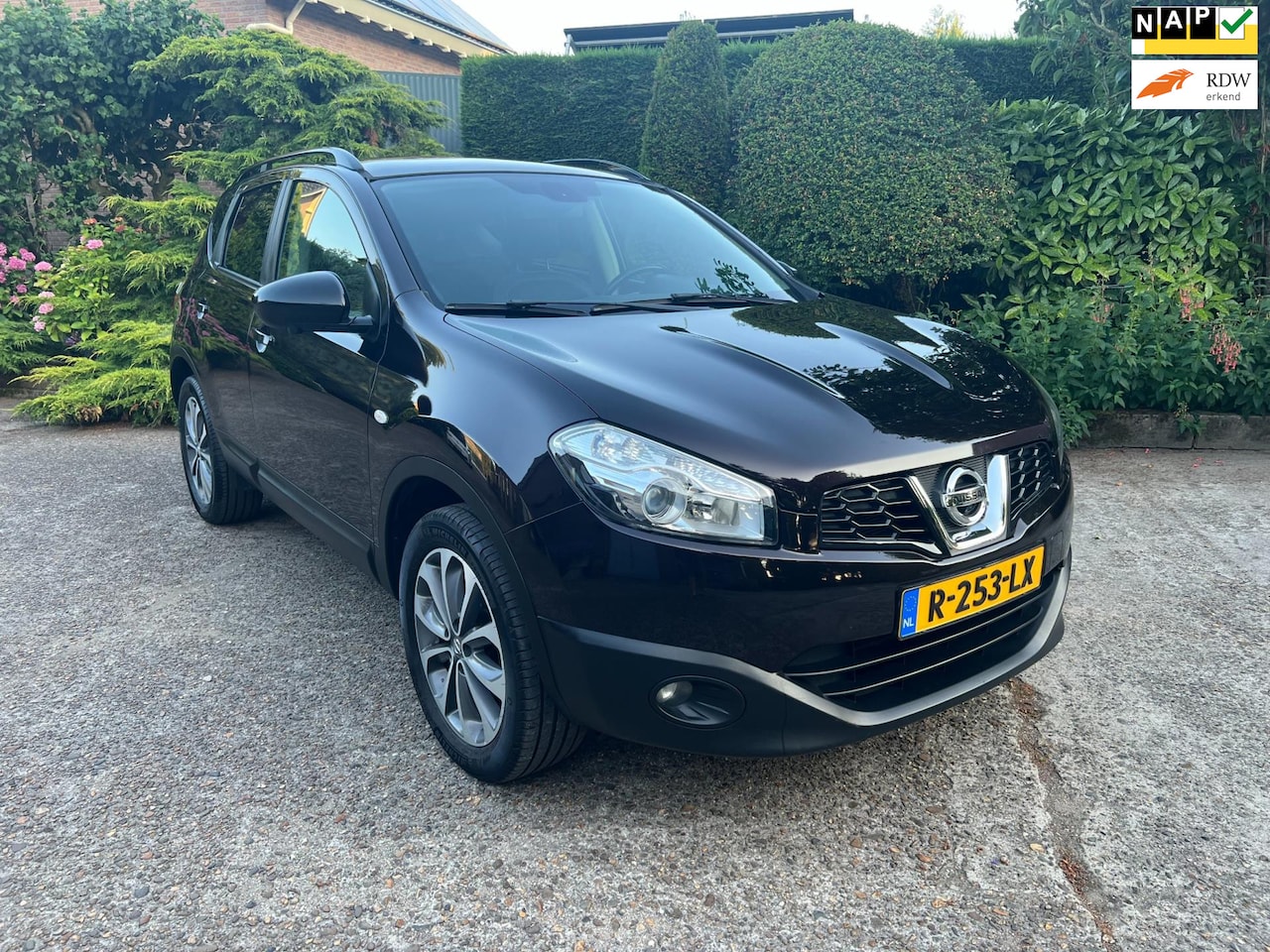 Nissan Qashqai - 1.6 Connect Edition 1.6 Connect Edition, Pano, Camera, Navi, Zeer nette auto! - AutoWereld.nl