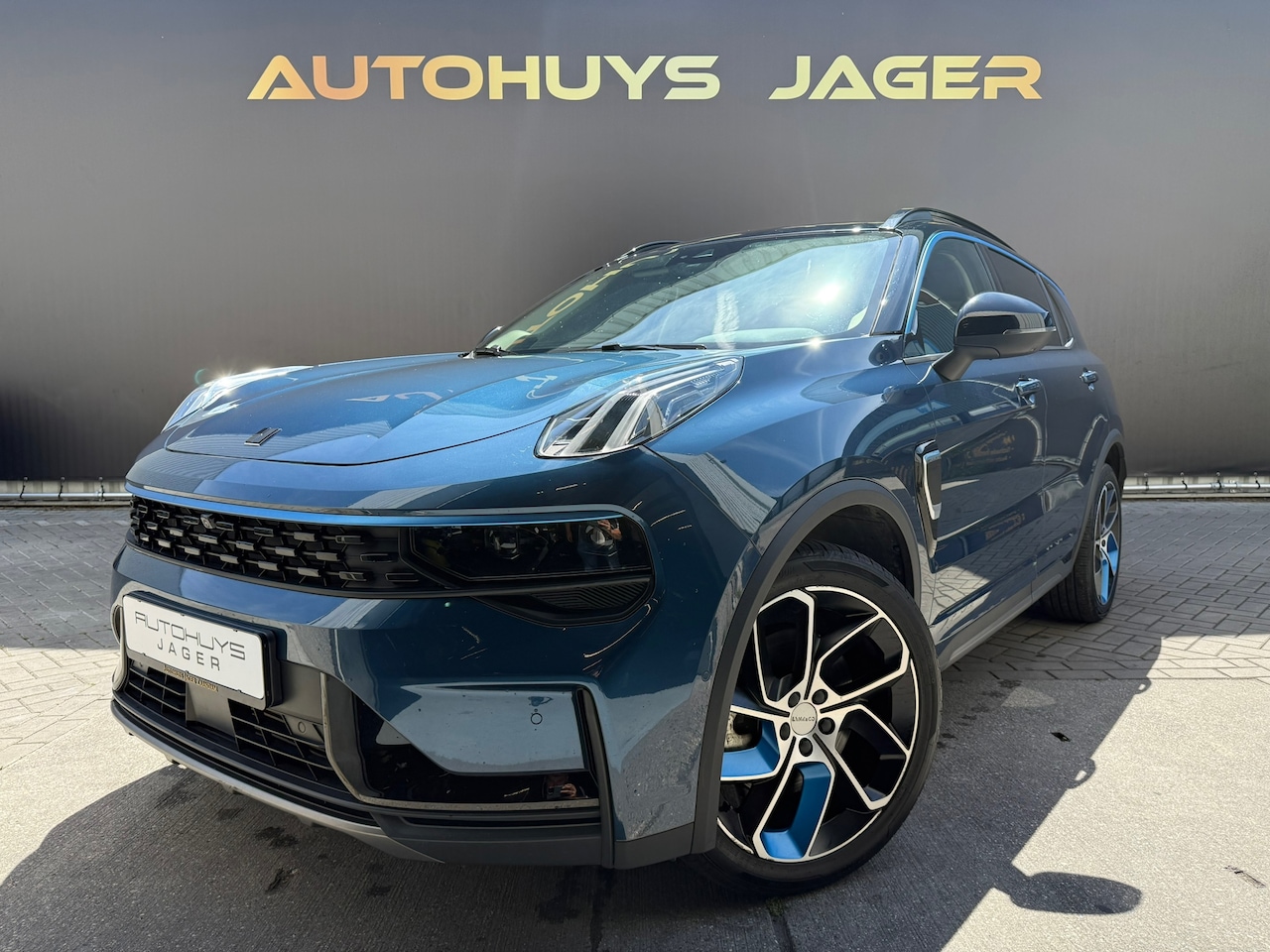 Lynk & Co 01 - 1.5|Pano|Carplay|Stoelverwarming|Memory|Dodehoek| - AutoWereld.nl