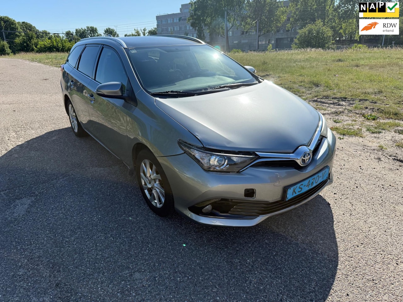 Toyota Auris Touring Sports - 1.8 Hybrid Trend Taxiklaar - AutoWereld.nl