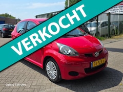 Toyota Aygo - 1.0-12V Comfort Navigator Automaat carplay airco cruis control cv op afs