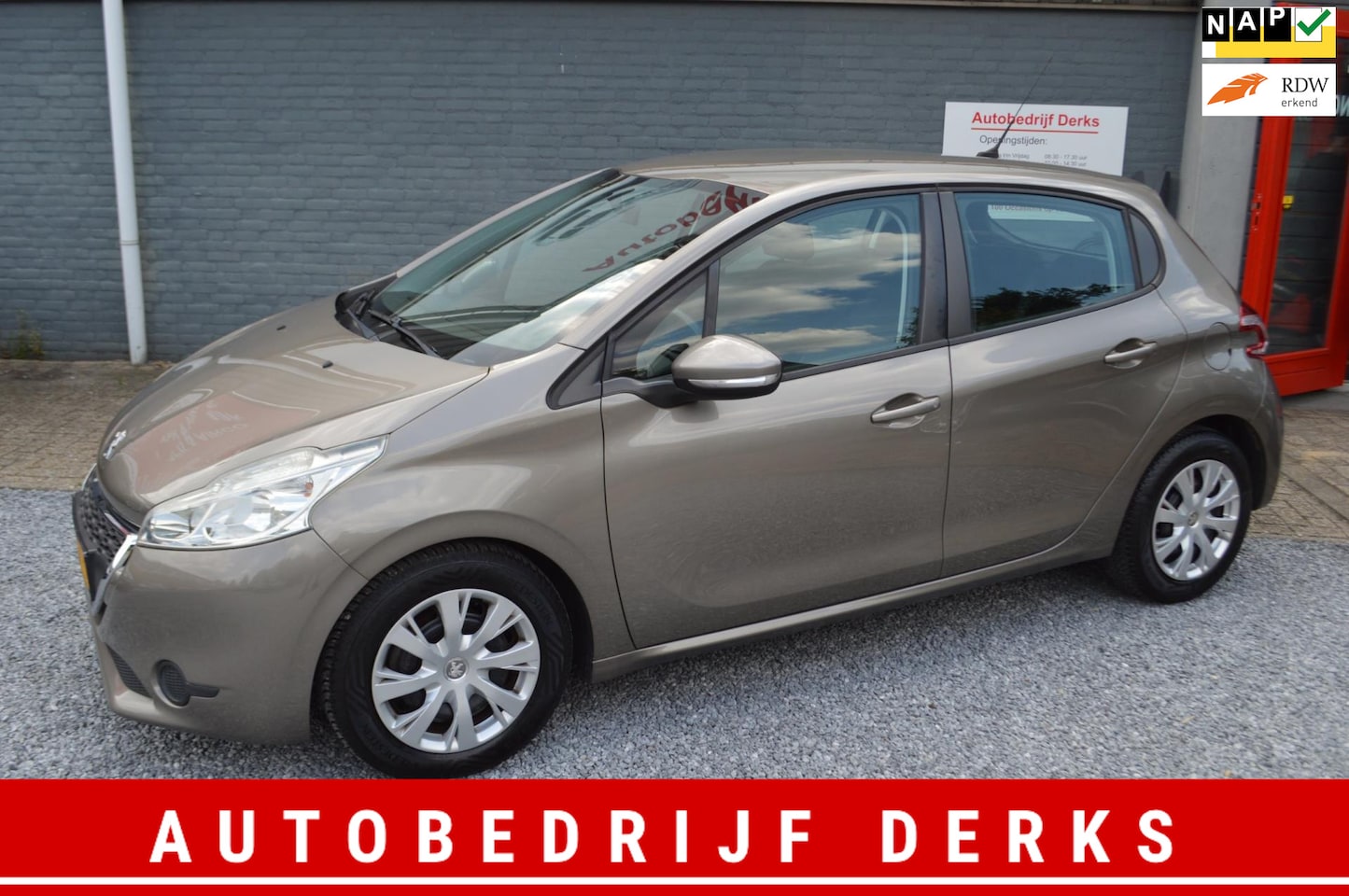 Peugeot 208 - 1.4 VTi Active Airco Navi 5Drs Stuurbekrachtiging Nieuwstaat - AutoWereld.nl
