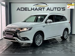 Mitsubishi Outlander - 2.4 PHEV Intense+ Automaat / Navigatie full map / Camera / Cruise Control / Climate contro